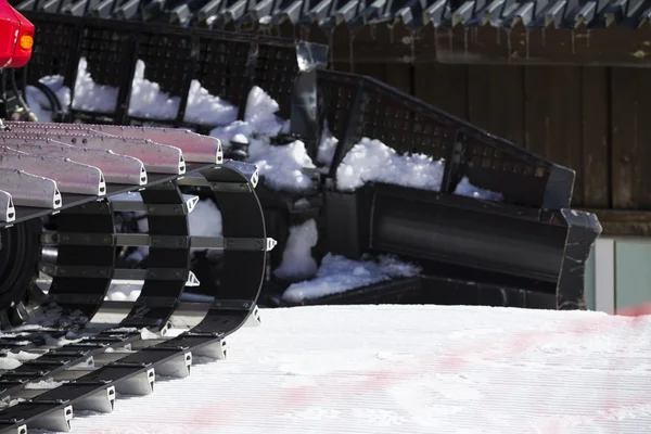 Detail van snowgroomer van tracks — Stockfoto