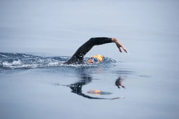 Inconnu Nageur en mer . — Photo