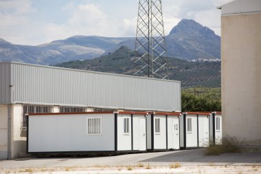 Endüstriyel yer yüksek gerilim sonrası.