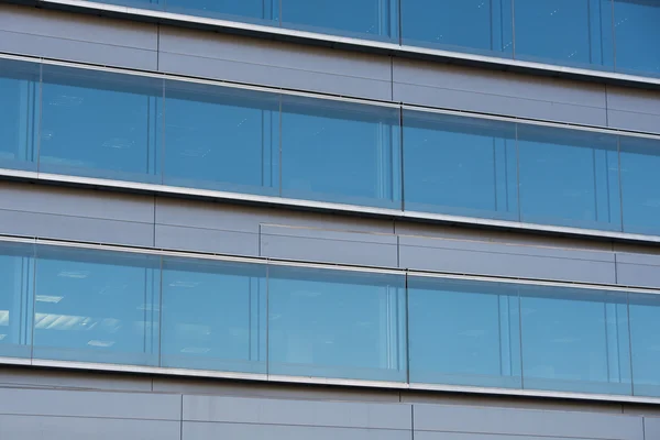 Edifícios de escritórios com arquitetura corporativa moderna — Fotografia de Stock