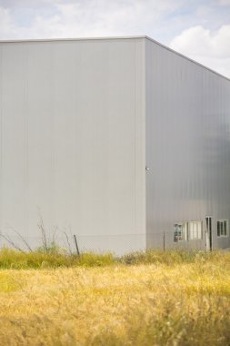 Alan ve mavi gökyüzü yakın yapı sanayi