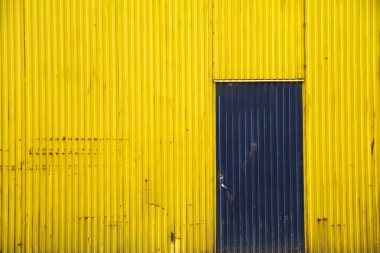 Panjur kapı, fabrika dışında.