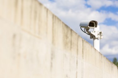 CCTV kamera. güvenlik kamerası duvarda. özel mülkiyet prote