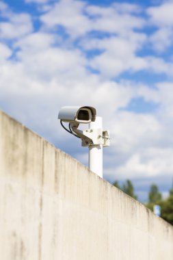 CCTV kamera. güvenlik kamerası duvarda. özel mülkiyet prote