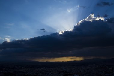Gündoğumu günbatımı, bulutlu, ışık ışınları