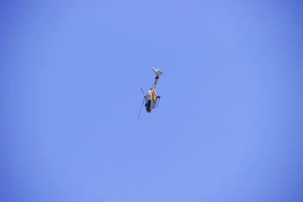 2011 en Granada, GRANADA, España, ESPAÑA - 19 DE JUNIO: Patrulla Aerobática Española (Patrulla Águila) realiza en una exhibición aérea (Jornada de puertas abiertas de la base aérea Armilla) el 19 de junio —  Fotos de Stock