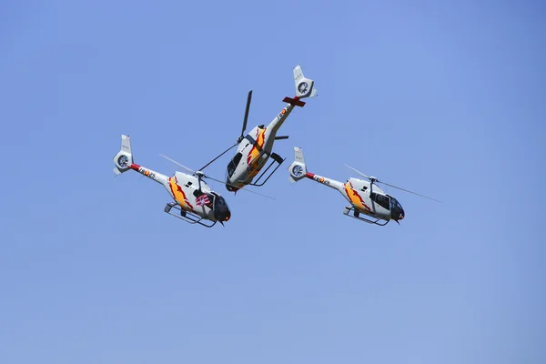 2011 in Granada, GRANADA, spain, SPAIN - JUNE 19: Aerobatic Spanish patrol (Eagle Patrol) perform at an airshow (Open day of the airbase Armilla) on June 19 — Stock Photo, Image