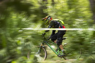 Malaga, İspanya - 30 Mart: Bilinmeyen yarışçı dağ bisikleti 