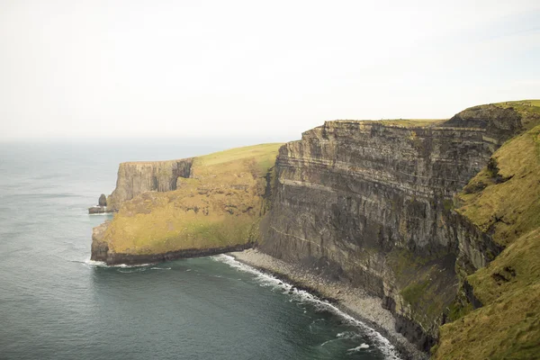 Falésias de fossa no condado de Clare, Irlanda — Fotografia de Stock