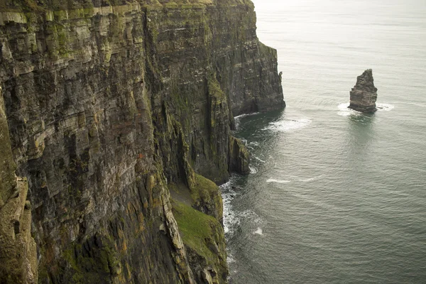 Falésias de fossa no condado de Clare, Irlanda — Fotografia de Stock