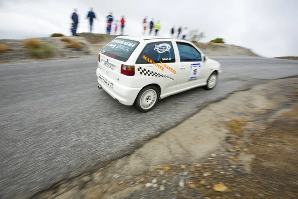 Granada, Spanyolország - Sep 27: Ismeretlen versenyző, a "Primer Rally-Crono el Purche", a szeptember 27, 2014, Granada, Spanyolország. — Stock Fotó