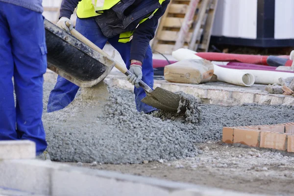 İnşaat İşçileri pompalama