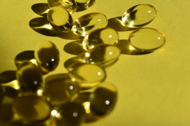 morina karaciğeri yağı kapsülleri