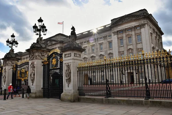 Παλάτι Του Μπάκιγχαμ Στο Λονδίνο Αγγλία — Φωτογραφία Αρχείου