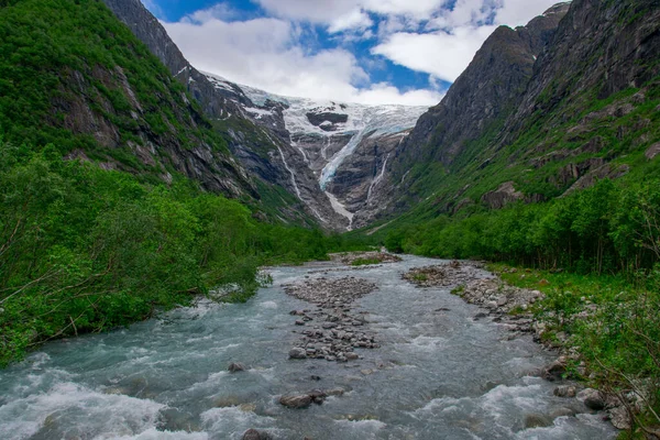 Jostedalsbreen Παγετώνας Ποταμός Και Βουνά Στη Νορβηγία — Φωτογραφία Αρχείου