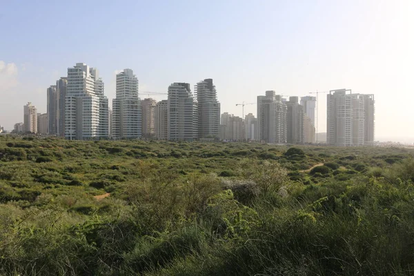 Vista Panorámica Los Edificios Ciudad Contra Cielo Israel Netanya —  Fotos de Stock