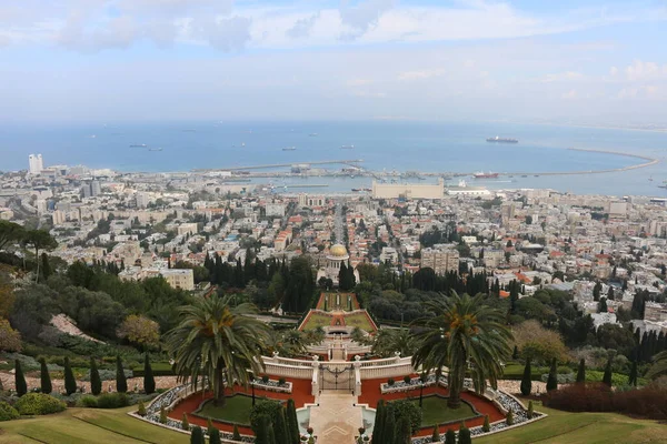 Hayfa Bahai 'nin en yüksek manzarası İsrail bahçeleri