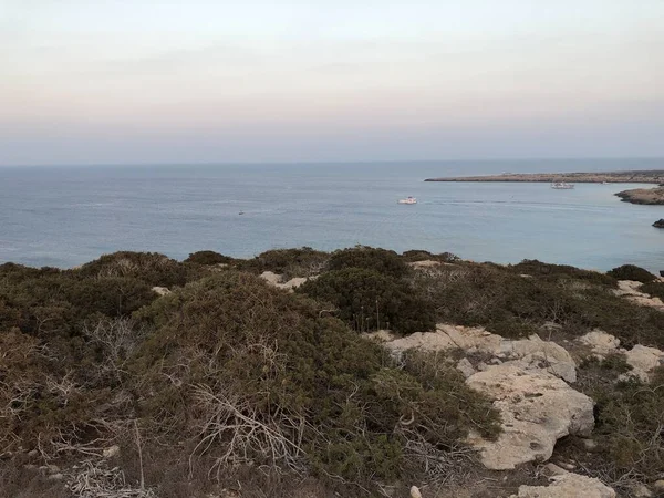 Kıbrıs Cape Greco Akdeniz Üst Manzarası Mavi Göl — Stok fotoğraf