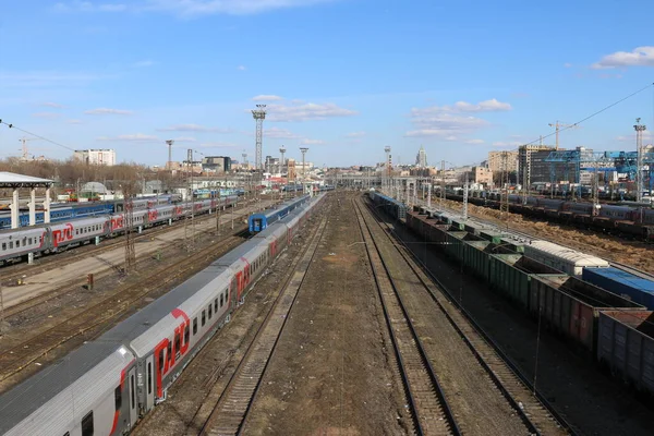 Ovanifrån Järnvägen Med Tåg — Stockfoto