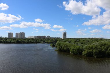 Moskova khimki nehri yaz manzarası