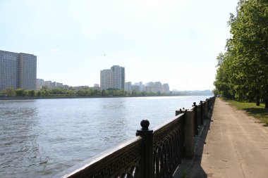 Moskova khimki nehri yaz manzarası