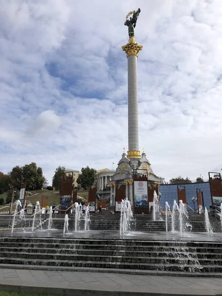 Kiev Ucrânia Bereginya Monumento Praça Independência — Fotografia de Stock
