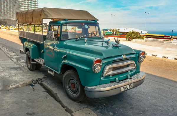 Kuba a régi autó. — Stock Fotó