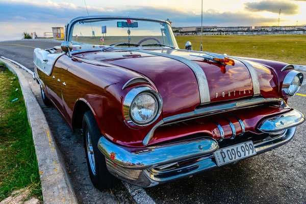 Old Cuba car. — Stock Photo, Image