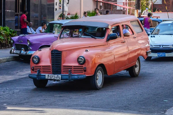 Старый автомобиль Кубы . — стоковое фото