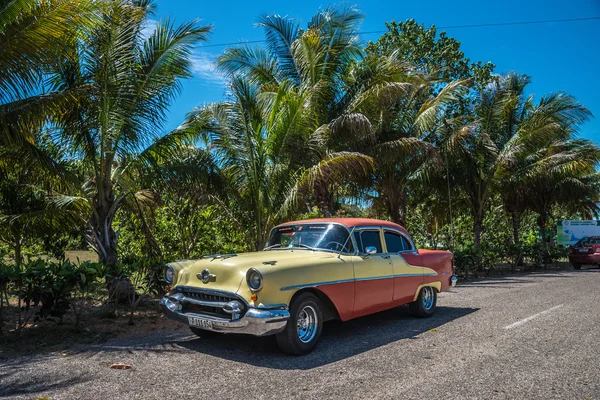 Old Cuba car. — Stock Photo, Image