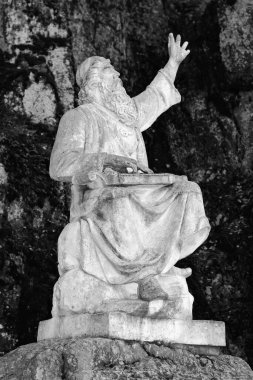 Monrepos Parkı 'nda arp çalan Vinemeinen Heykeli