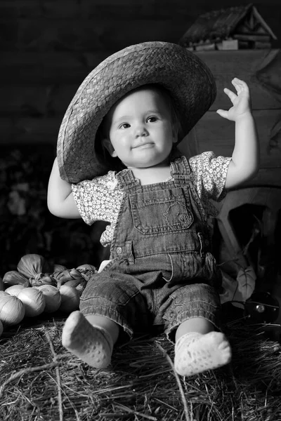 Country Girl Big Hat Sits Hay — Stock Photo, Image