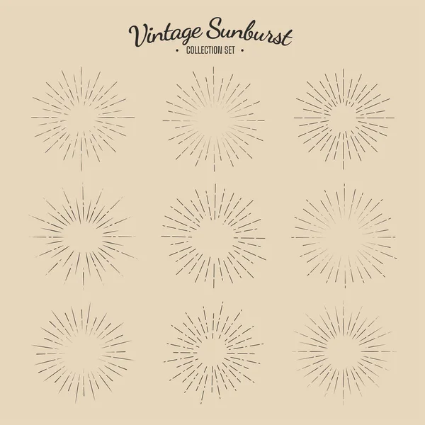 Vintage Sunburst Raccolta Vettoriale Set Retro Strisce Design Grafico Solare — Vettoriale Stock