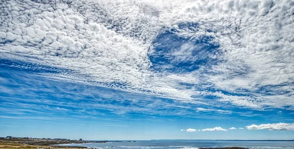 Bizarre Wolken Himmel Der Cote Sauvage Auf Der Halbinsel Quiberon — Stockfoto