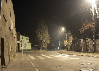 gece küçük bir kasaba 