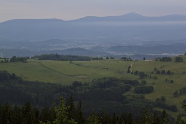 Polonya Kaczwskie dağlarda uyduruyor tepe üzerinden görüntülemek