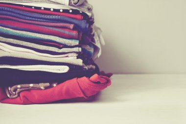 renkli elbise, Giysi yığını yığını