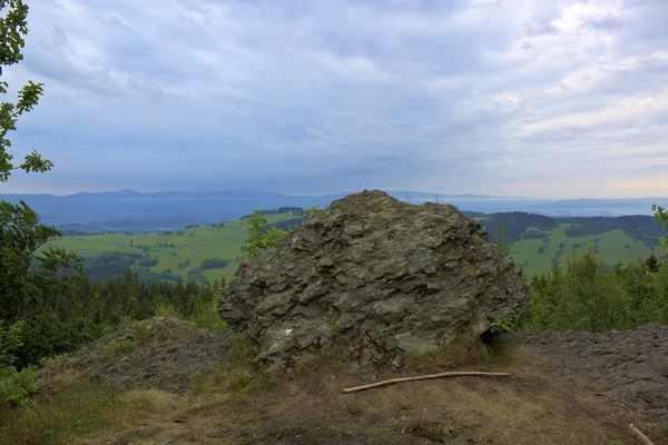 Вид з Okole пік в Kaczwskie гір у Польщі — стокове фото