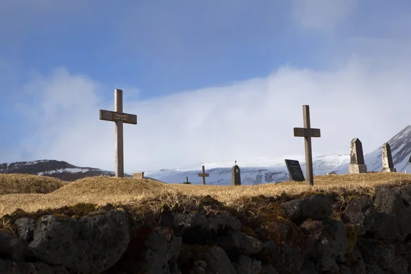 Graveyard på den svarta kyrkan Budir — Stockfoto