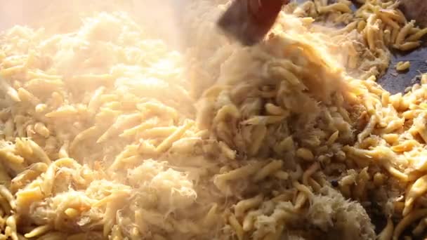 Boulettes de pommes de terre bavaroises typiques avec choucroute 