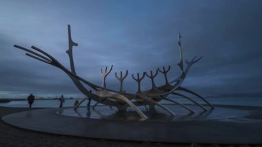 Zaman atlamalı Solfar, güneş voyager Reykjavik'in