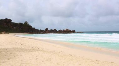 La Dique, Seyşel Adaları, tropik deniz kıyı şeridi