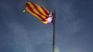 Mayorka ulusal bayrak bayrak direği üzerinde