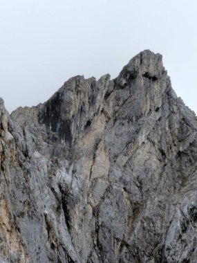 Alpspitze Dağı, Garmisch-Partenkirchen, Bavyera, Almanya 'da yaz mevsiminde ferrata yoluyla