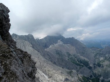 Ferrata Dağı üzerinden Alpspitze Kötü hava koşulları ile, Bavyera, Almanya