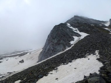 Berlin yüksek yolu, Avusturya Tyrol 'da Zillertal Alpleri