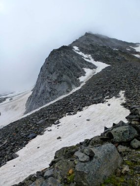 Berlin yüksek yolu, Avusturya Tyrol 'da Zillertal Alpleri