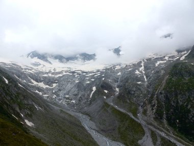 Berlin yüksek yolu, Avusturya Tyrol 'da Zillertal Alpleri