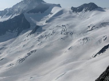 Berlin yüksek yolu, Avusturya Tyrol 'da Zillertal Alpleri