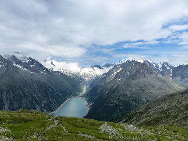 Schlegeisspeicher rezervuarı, Olperer kulübesi, Berlin yüksek yolunda, Zillertal Alpler, Tyrol, Avusturya